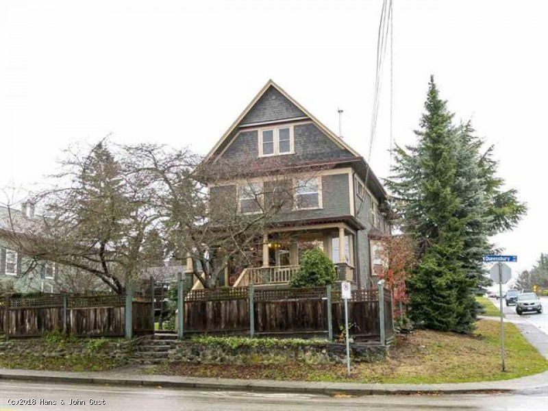 600 QUEENSBURY AVENUE, North Vancouver, BC