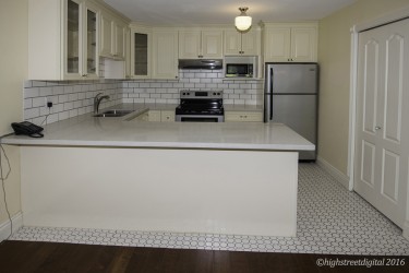 304 1023 WOLFE AVENUE