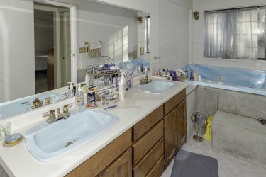 5734 EGLINTON STREET, Burnaby South